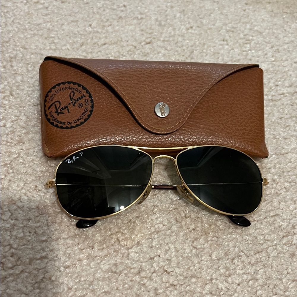 Ray-Ban Black and Gold Aviator Sunglasses
